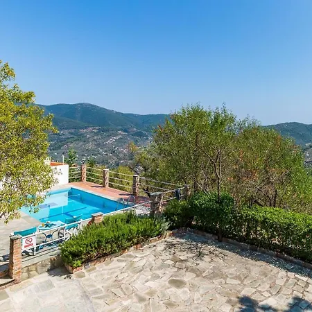 Arpaki Skopelos Town