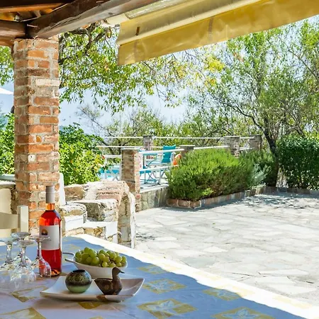 Arpaki Villa *